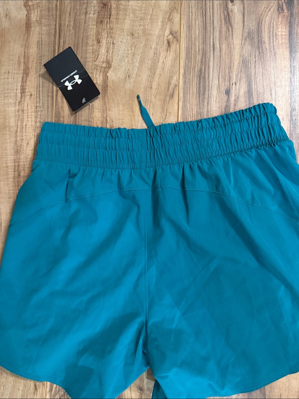 Under Armour Women’s Flex Woven Short 5” - Picture 4 of 6